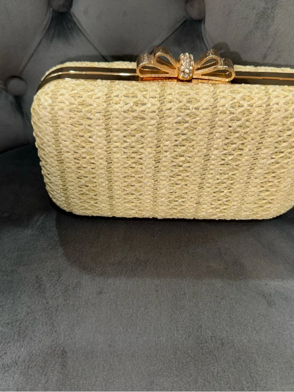 Woven Straw Bow Clasp Clutch - Cream - Picture 3 of 8